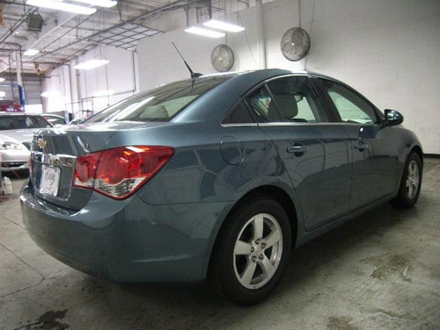 Chevrolet Cruze 2012 photo 2