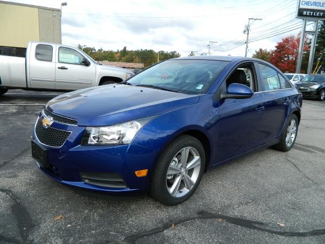 Chevrolet Cruze SEL 2WD Sedan Sedan