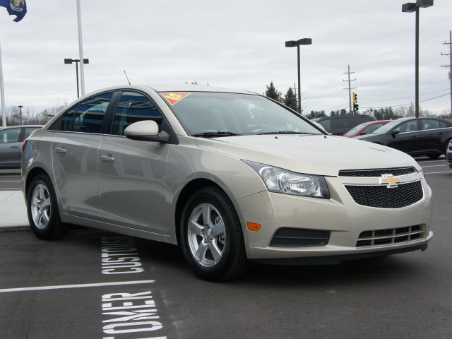 Chevrolet Cruze 2012 photo 2