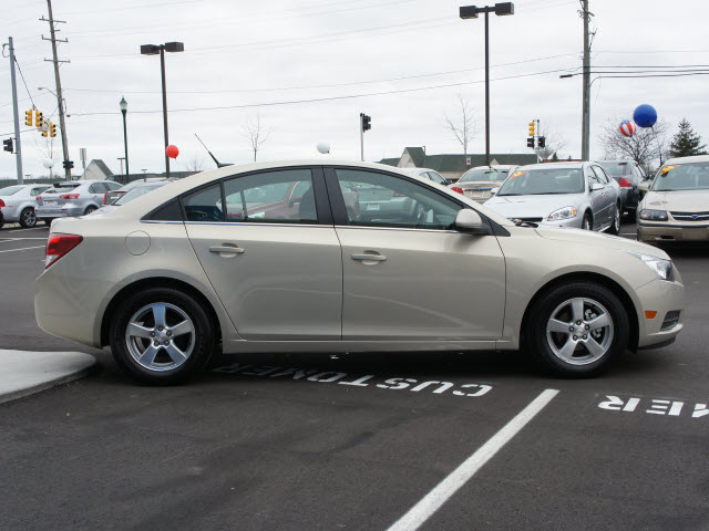 Chevrolet Cruze 2012 photo 3