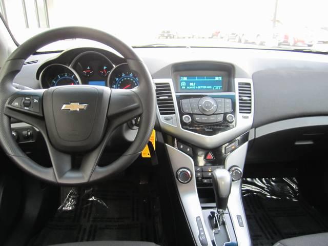 Chevrolet Cruze 2012 photo 2