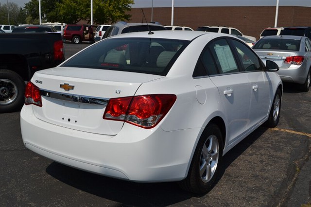 Chevrolet Cruze 2012 photo 2