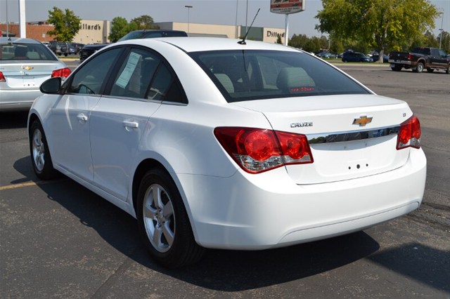 Chevrolet Cruze 2012 photo 3