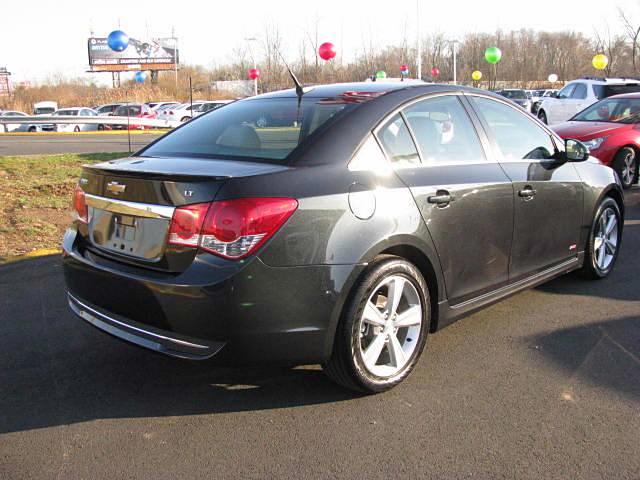 Chevrolet Cruze 2012 photo 2