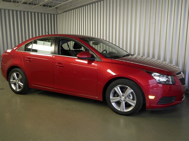 Chevrolet Cruze 2012 photo 2