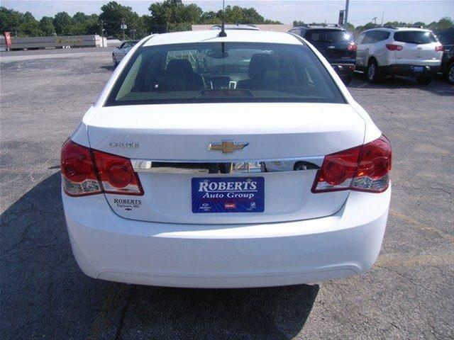 Chevrolet Cruze 2012 photo 3