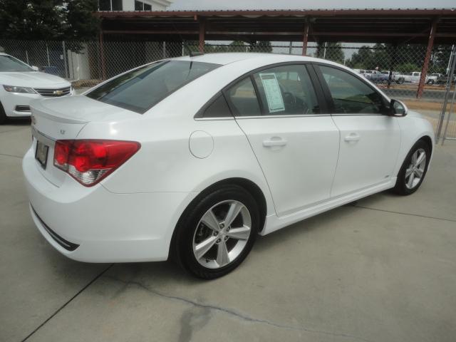 Chevrolet Cruze 4dr AWD SUV Sedan