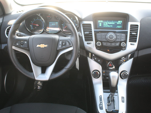 Chevrolet Cruze 2012 photo 3