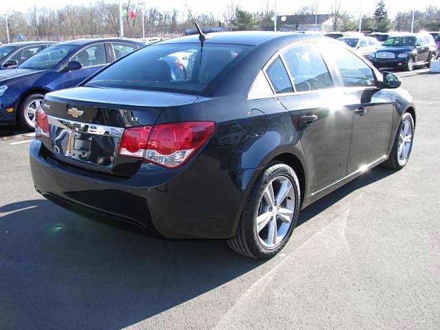 Chevrolet Cruze 2012 photo 2