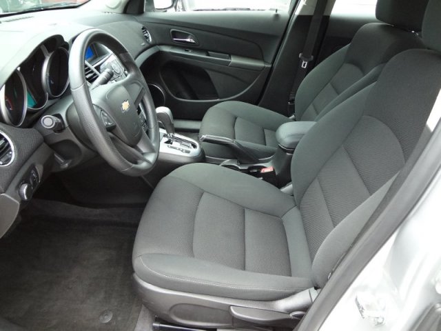 Chevrolet Cruze 2012 photo 3