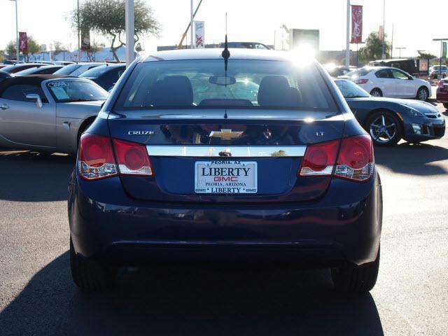 Chevrolet Cruze 2012 photo 3