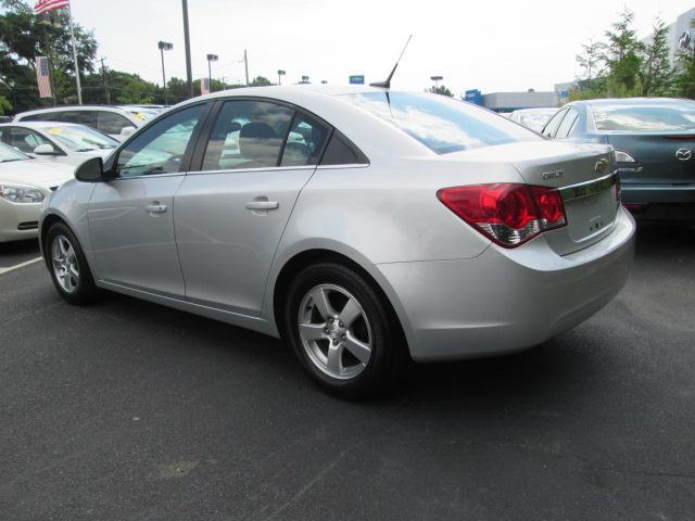 Chevrolet Cruze 2012 photo 2