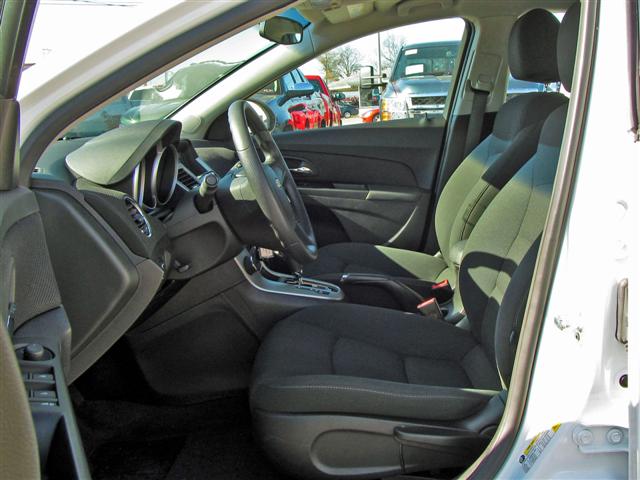 Chevrolet Cruze 2012 photo 3