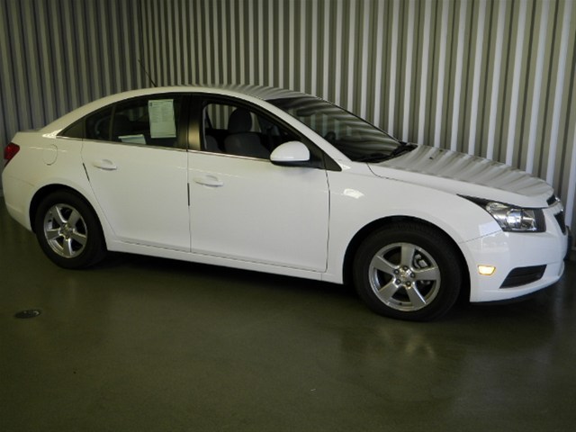 Chevrolet Cruze 2012 photo 2