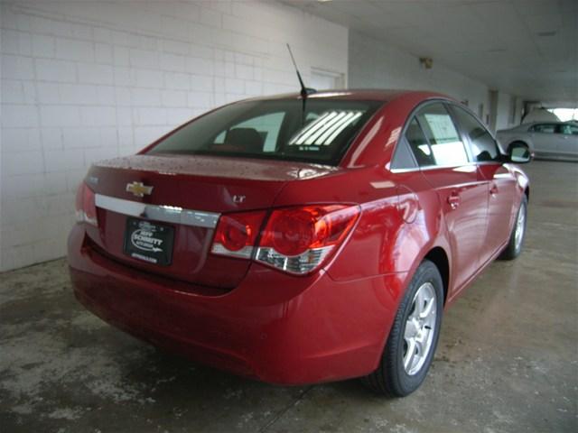 Chevrolet Cruze 2012 photo 2