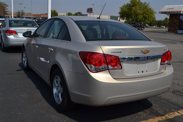 Chevrolet Cruze 2012 photo 3