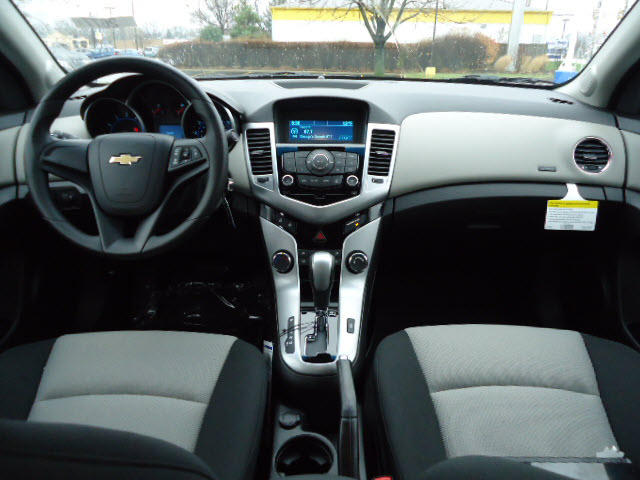 Chevrolet Cruze 2012 photo 3