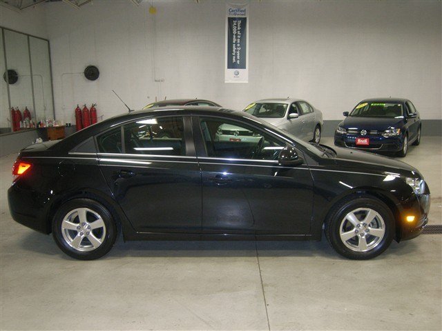 Chevrolet Cruze 2012 photo 2