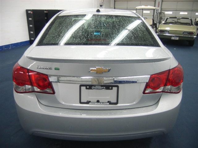 Chevrolet Cruze Z71, 4X4, LS, XCAB Sedan