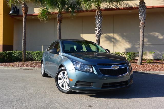 Chevrolet Cruze 2012 photo 2