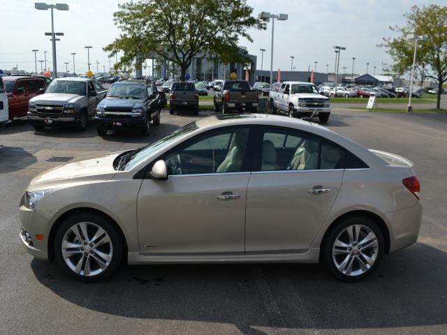 Chevrolet Cruze 2012 photo 2