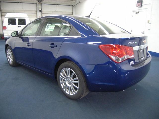 Chevrolet Cruze 2012 photo 3