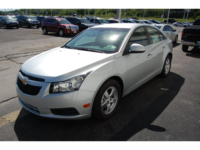 Chevrolet Cruze 2012 photo 2