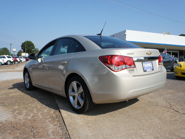 Chevrolet Cruze 2012 photo 2