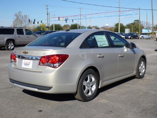 Chevrolet Cruze 2012 photo 2