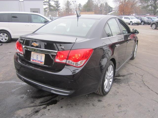 Chevrolet Cruze 2012 photo 2