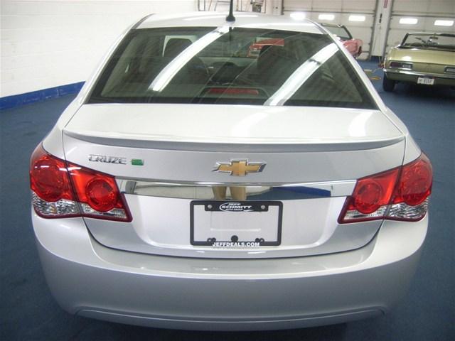 Chevrolet Cruze 2012 photo 2