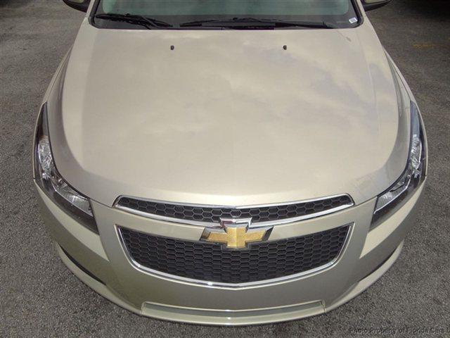 Chevrolet Cruze 2012 photo 2