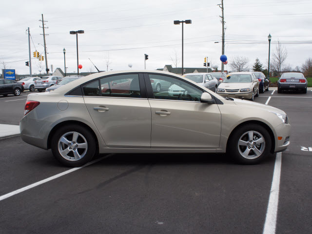 Chevrolet Cruze 2012 photo 3