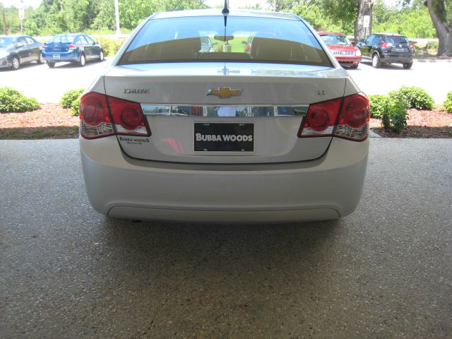 Chevrolet Cruze 4dr AWD SUV Sedan