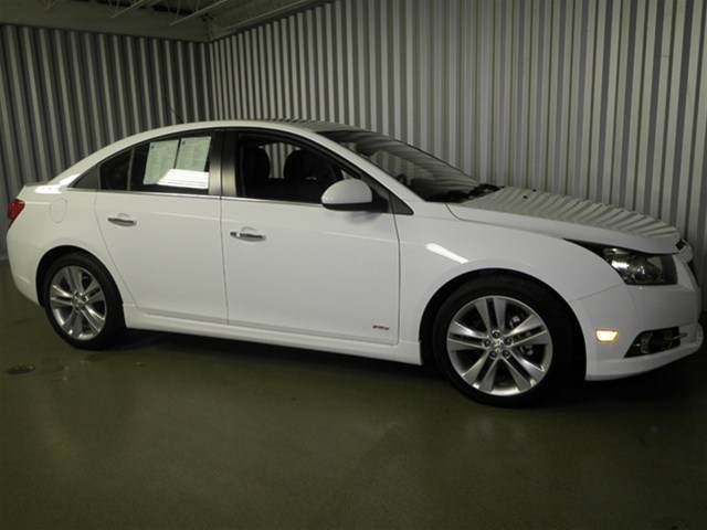 Chevrolet Cruze 2012 photo 2