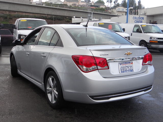 Chevrolet Cruze 2012 photo 3