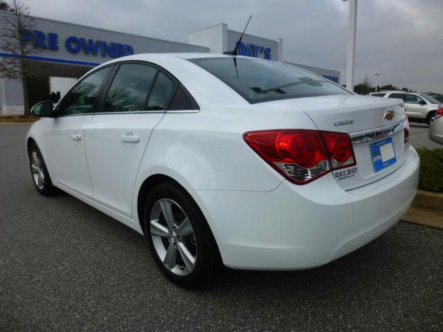 Chevrolet Cruze 2012 photo 2