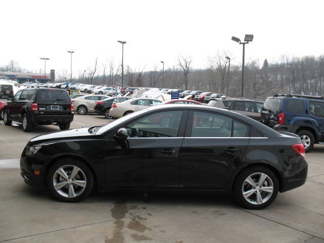 Chevrolet Cruze 2012 photo 3