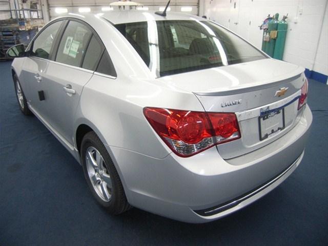 Chevrolet Cruze 2012 photo 2