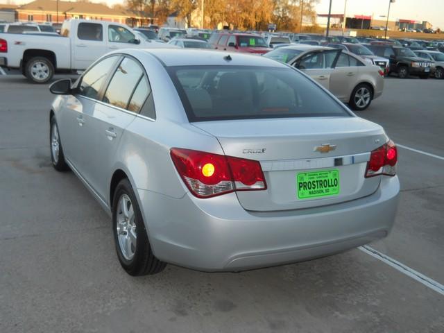 Chevrolet Cruze 2012 photo 3