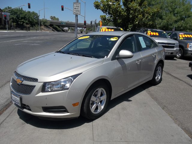 Chevrolet Cruze 2012 photo 2