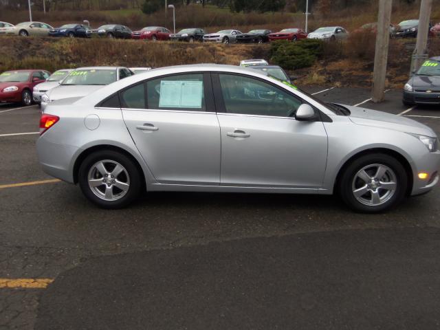 Chevrolet Cruze 2012 photo 2