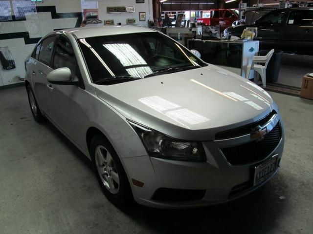 Chevrolet Cruze 2012 photo 2