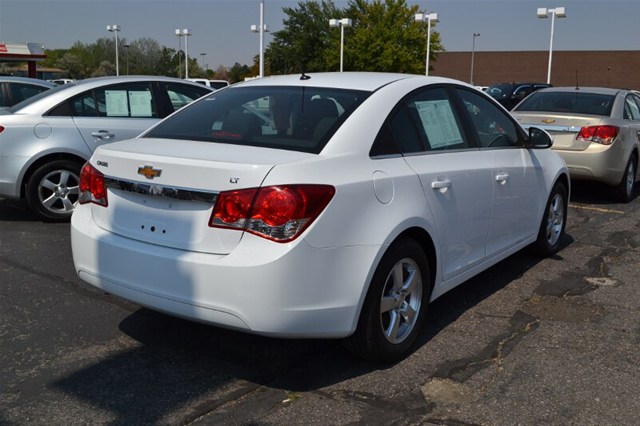 Chevrolet Cruze 2012 photo 2