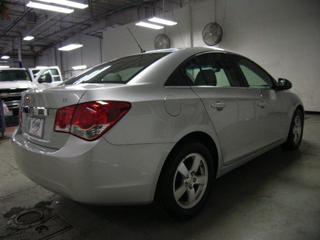 Chevrolet Cruze 2012 photo 3