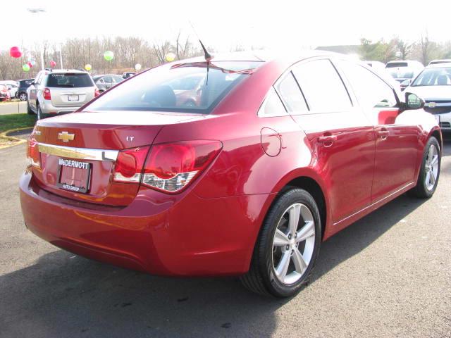 Chevrolet Cruze 2012 photo 2