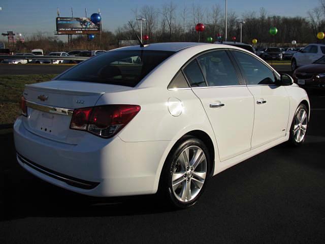 Chevrolet Cruze 2012 photo 2