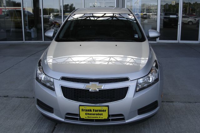 Chevrolet Cruze 4dr AWD SUV Sedan