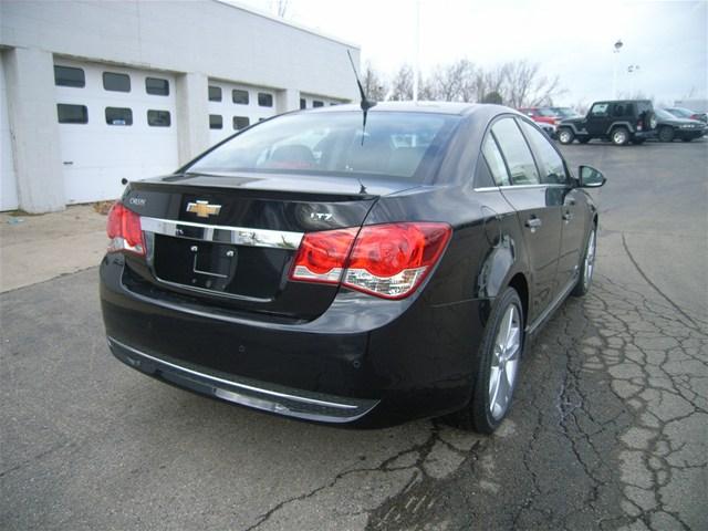 Chevrolet Cruze 2012 photo 2