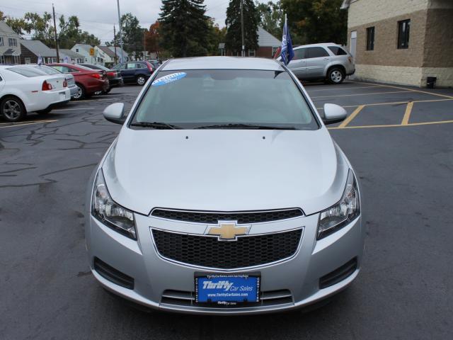 Chevrolet Cruze 2012 photo 2